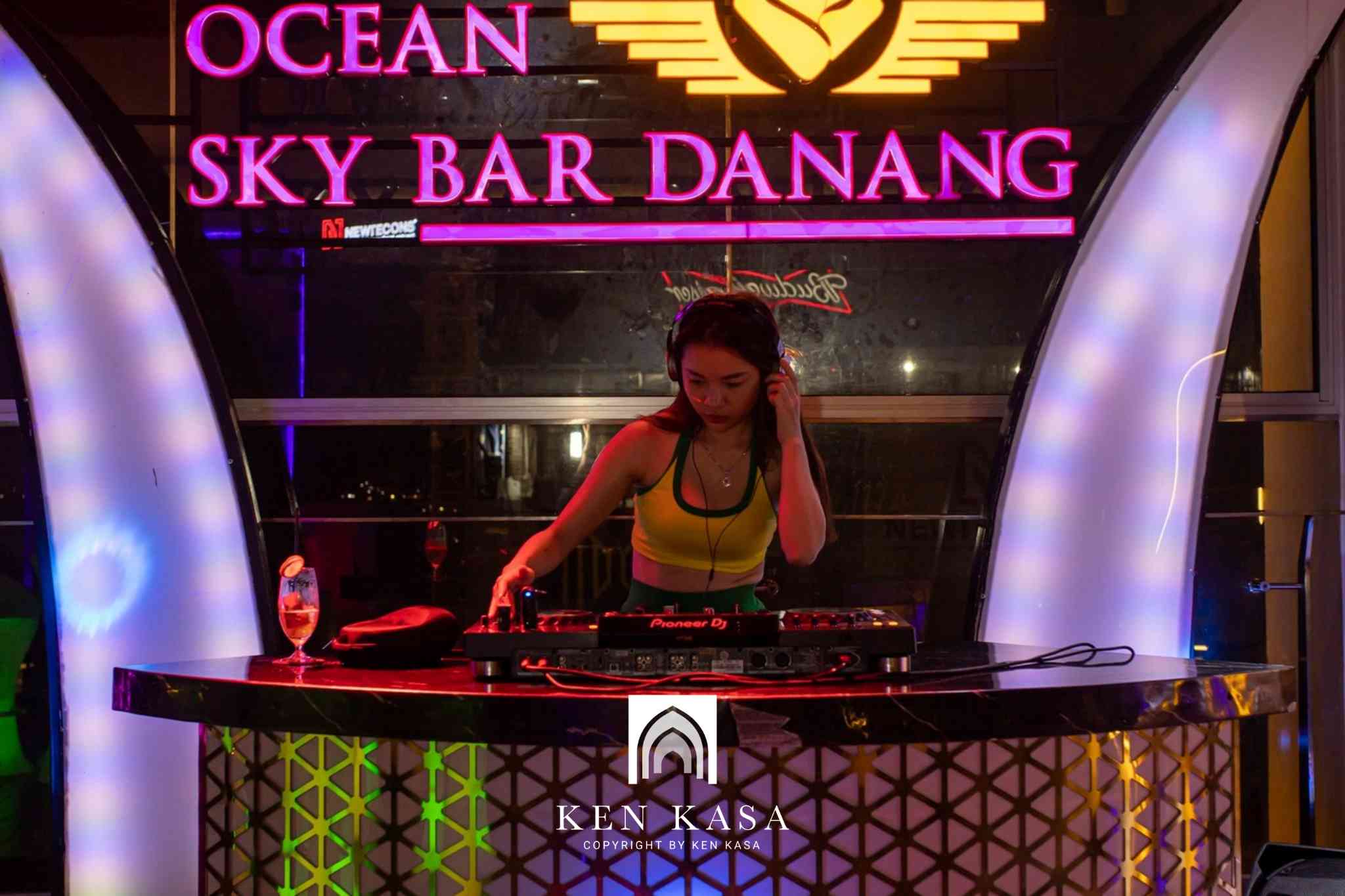 Ocean Sky Bar tại Rosamia Da Nang Hotel 